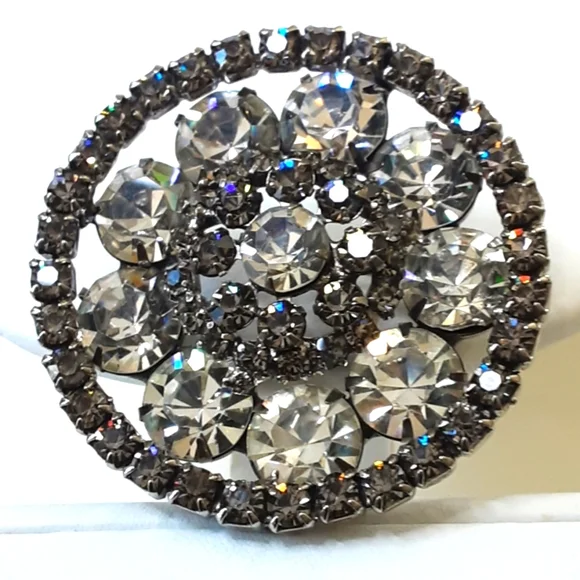 VTG KRAMER Sparkling 2-Tone Smokey Gray and Clear Rhinestone Silver Tone Brooch - Picture 2 of 6